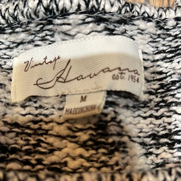 Ocean Drive Cable Knit Sweater Oversized Cold Shoulder size Medium - Picture 7 of 8